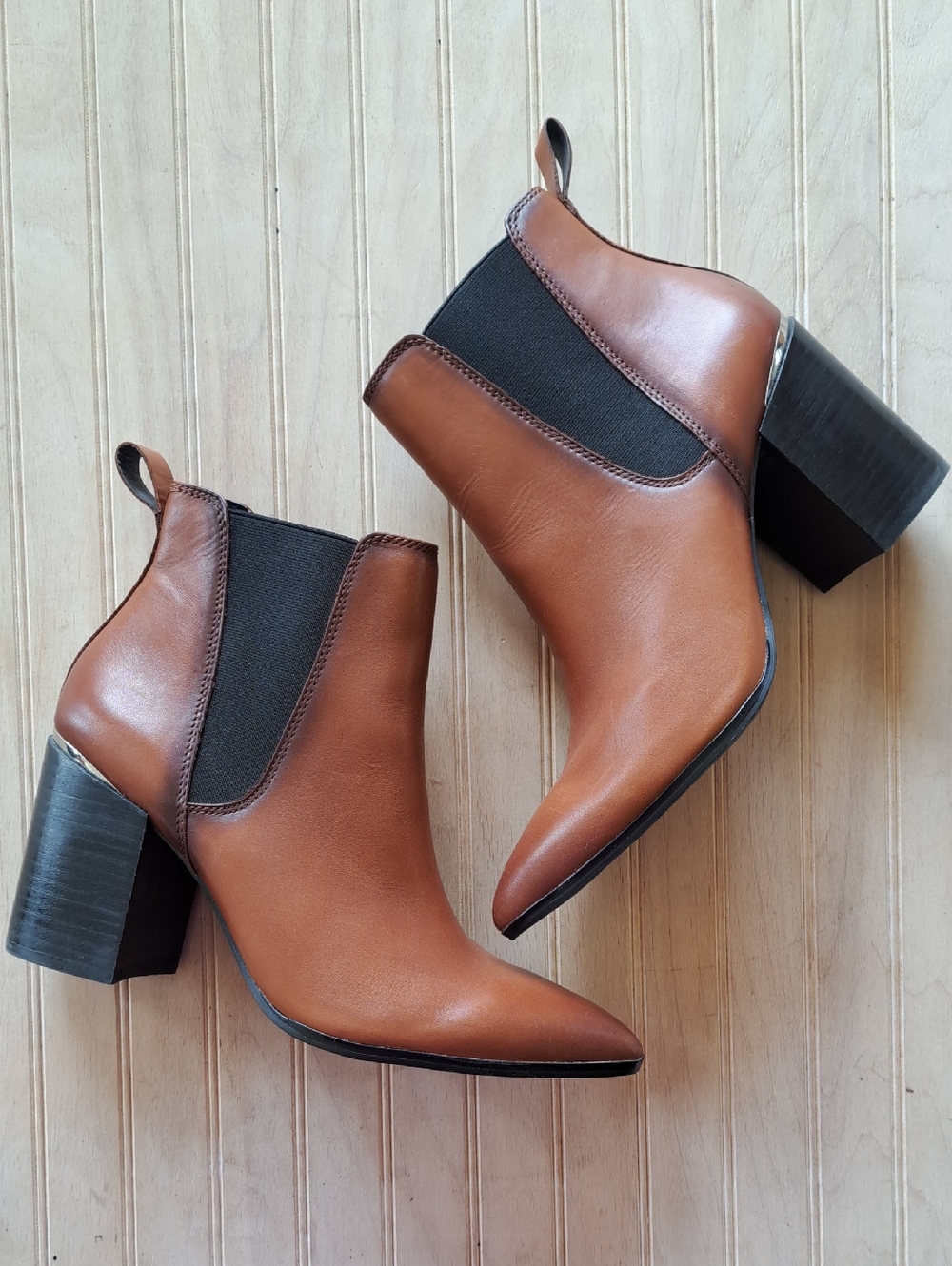 Steve Madden Knoxi Cognac Leather Pointed Toe Chelsea Ankle Boots Sleek